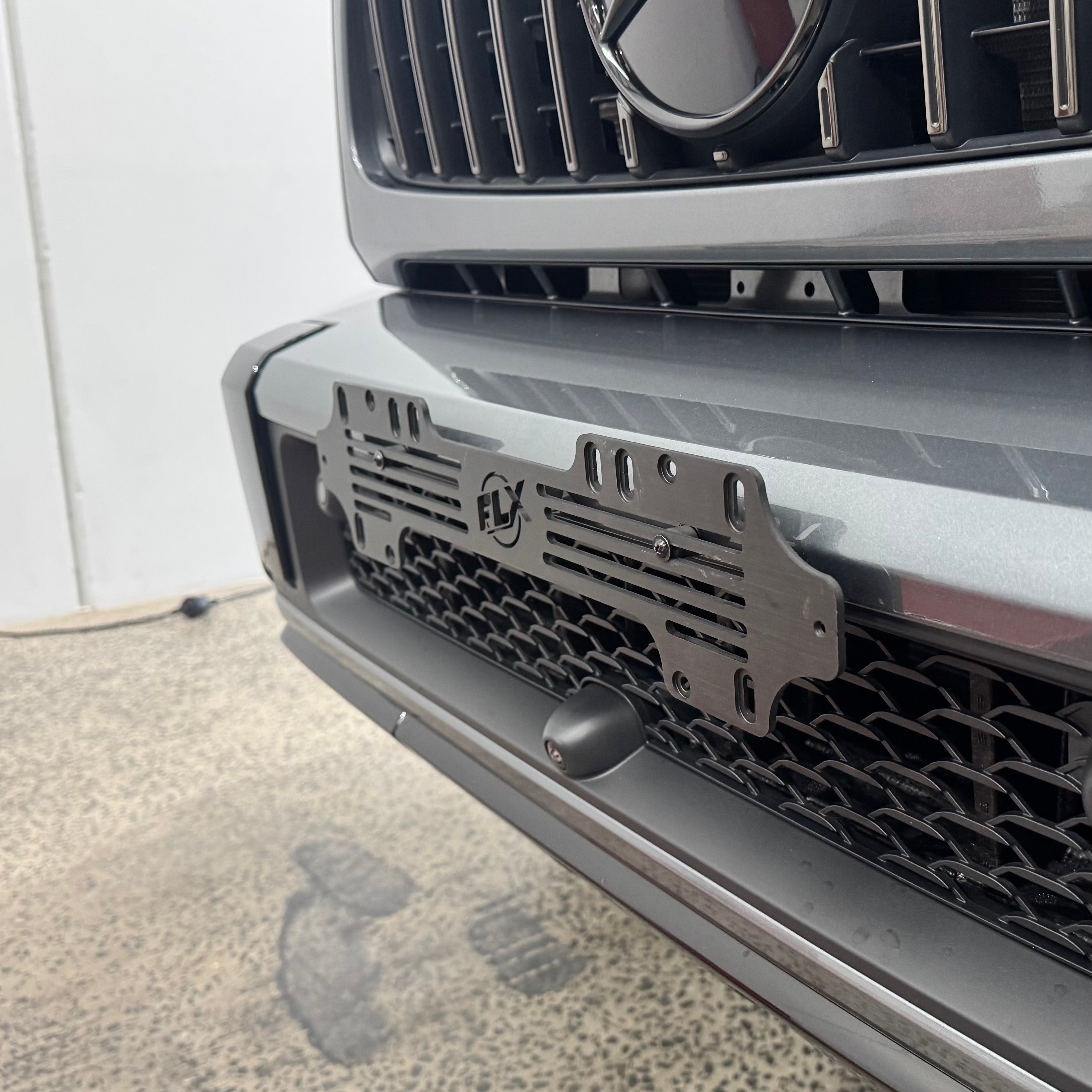 VIC | 6 Digit Heritage Number Plate Mount | Bracket