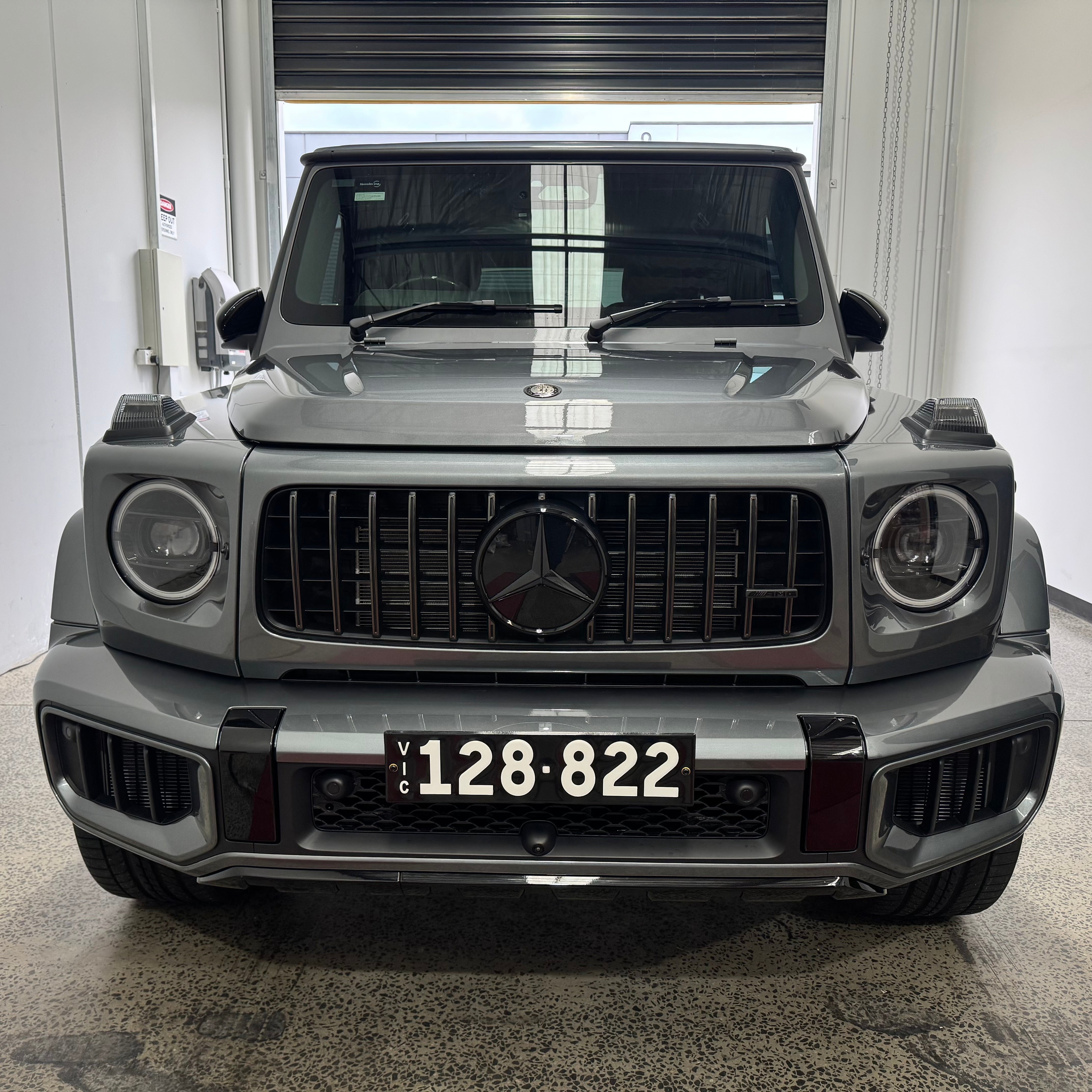 VIC | 6 Digit Heritage Number Plate Mount | Bracket