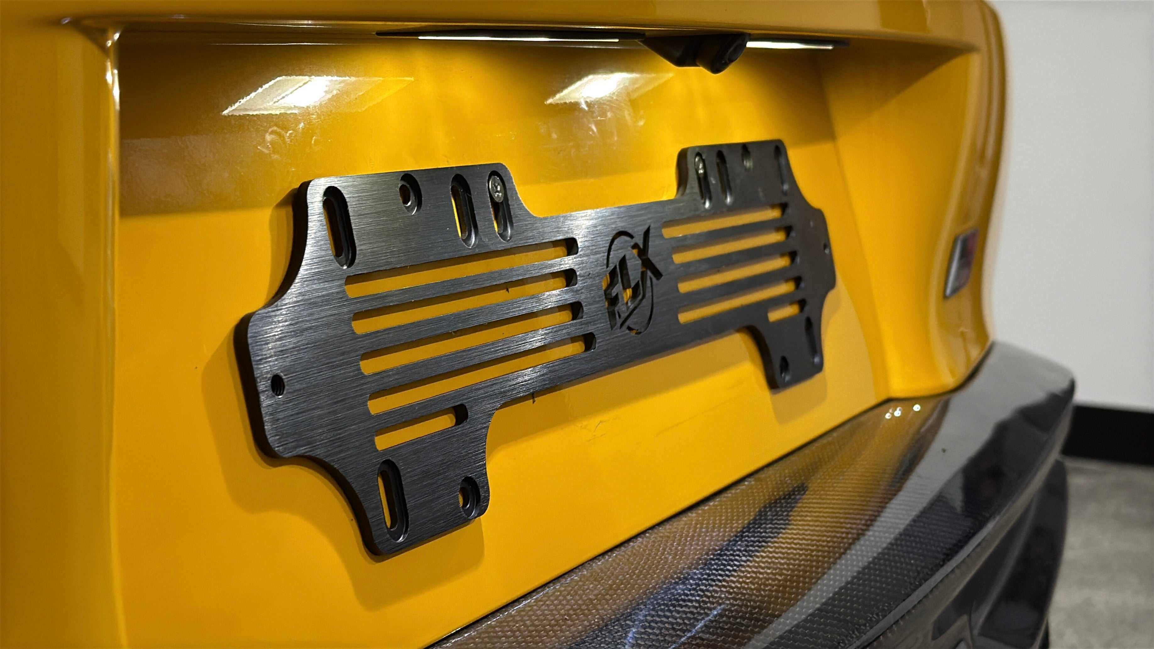 VIC | 6 Digit Heritage Number Plate Mount | Bracket