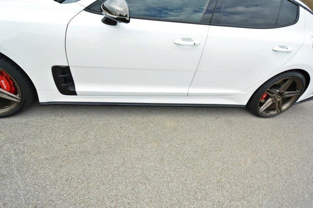 Maxton Design Kia Stinger GT Side Skirts