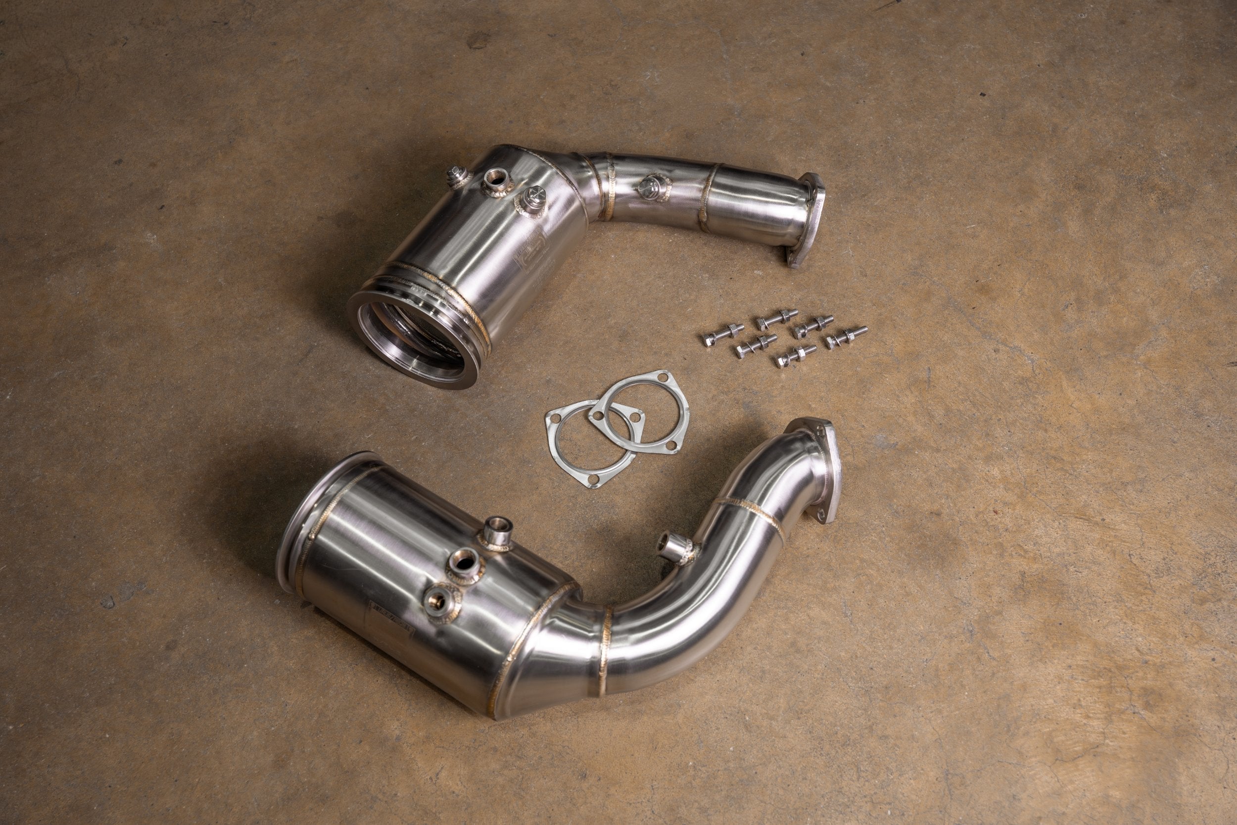 Bentley Bentayga V8 400 Cell Catted Downpipes