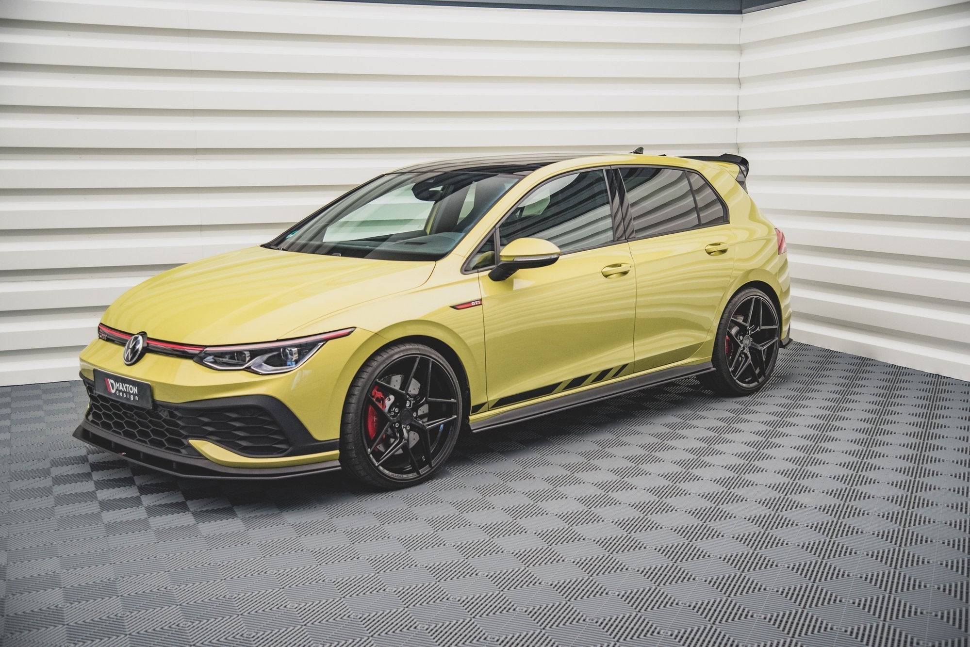 Maxton Design Street Pro Side Skirts Diffusers Volkswagen Golf GTI / GTE / GTI Clubsport / R-Line Mk8